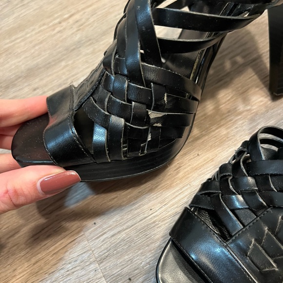 Black Strappy Heels Size 8.5. Used Condition. - Picture 4 of 7